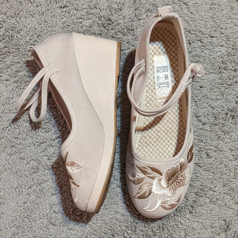 embroidered wedge sandal
